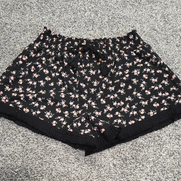 No Boundaries Black Shorts with Pink Floral Design Elastic Waistband Size XXL - Picture 1 of 4